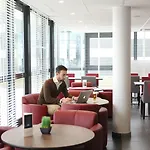 Lyon Aeroport 2*