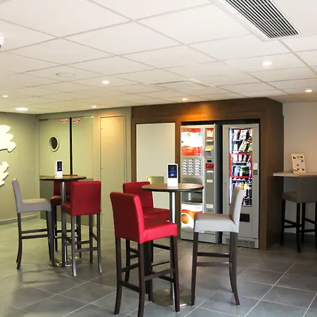 ホテル Lyon Aeroport