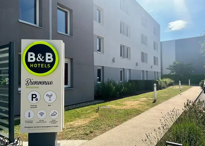 Otel Lyon Aeroport 2*