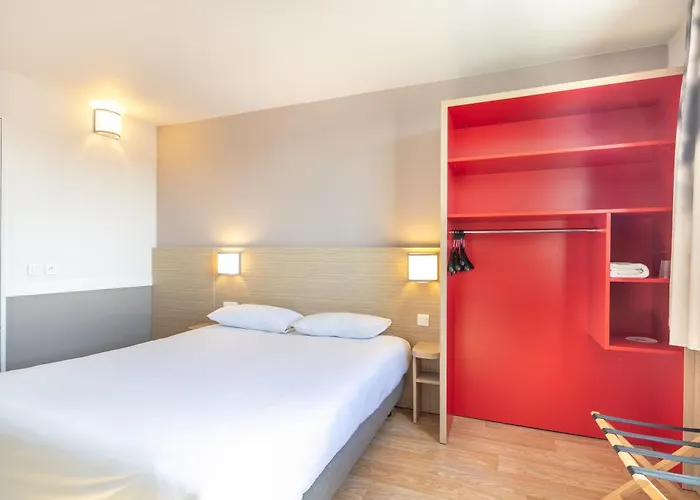 Première Classe Lyon Est - Quentin Fallavier - Aéroport Hotel