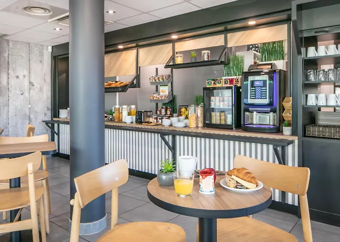 Première Classe Lyon Est - Quentin Fallavier - Aéroport Hotel 2*