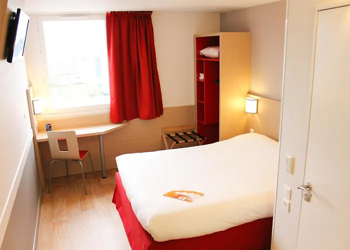 Première Classe Lyon Est - Quentin Fallavier - Aéroport Hotel