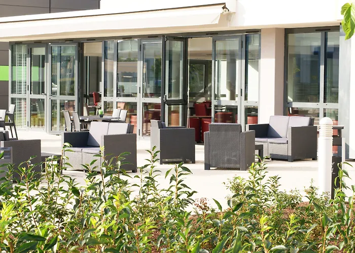 Première Classe Lyon Est - Quentin Fallavier - Aéroport Hotel 2*