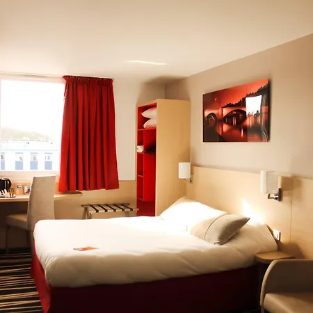 Hotel Lyon Aeroport 2*