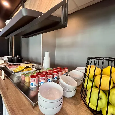 Hotel Première Classe Lyon Est - Quentin Fallavier - Aéroport 2*