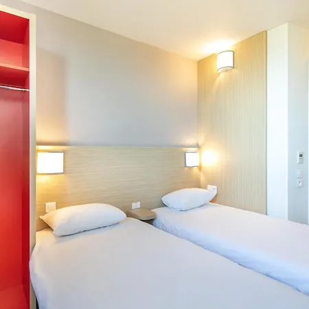 Hotel Lyon Aeroport 2*