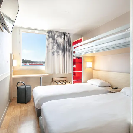 酒店 Lyon Aeroport