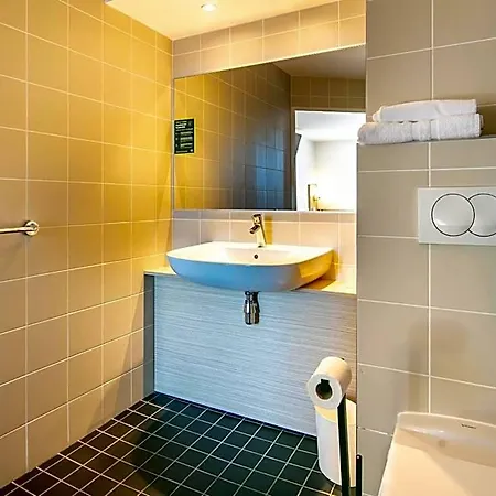 Hotel Lyon Aeroport 2*