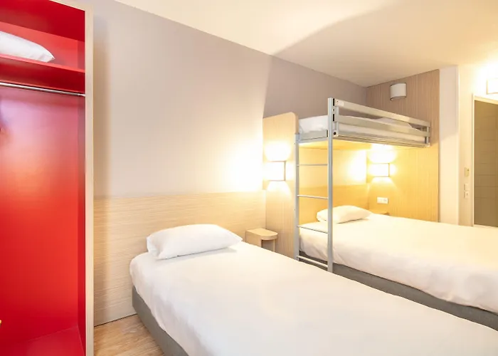 Première Classe Lyon Est - Quentin Fallavier - Aéroport Hotel 2*